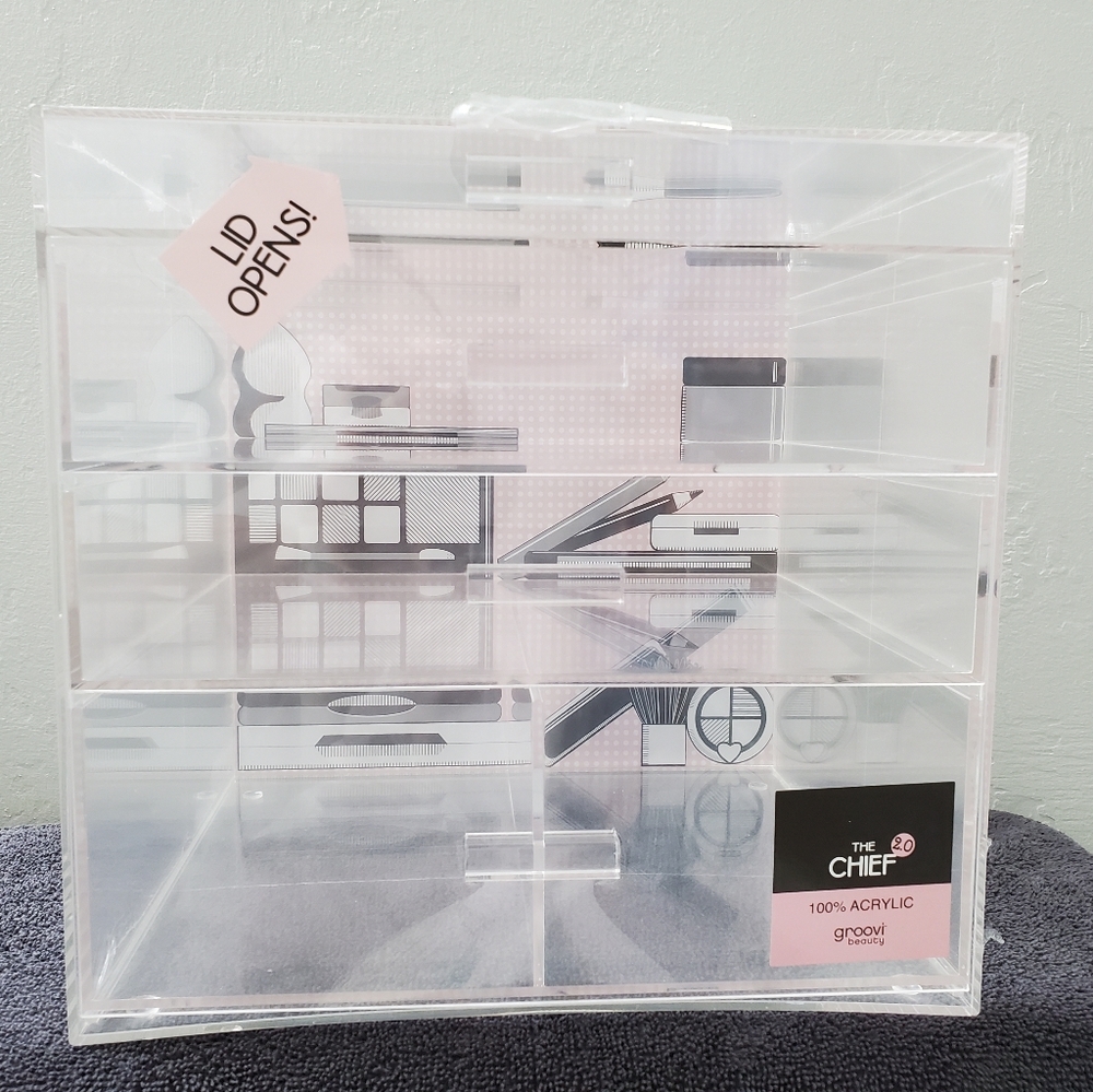 Makeup case